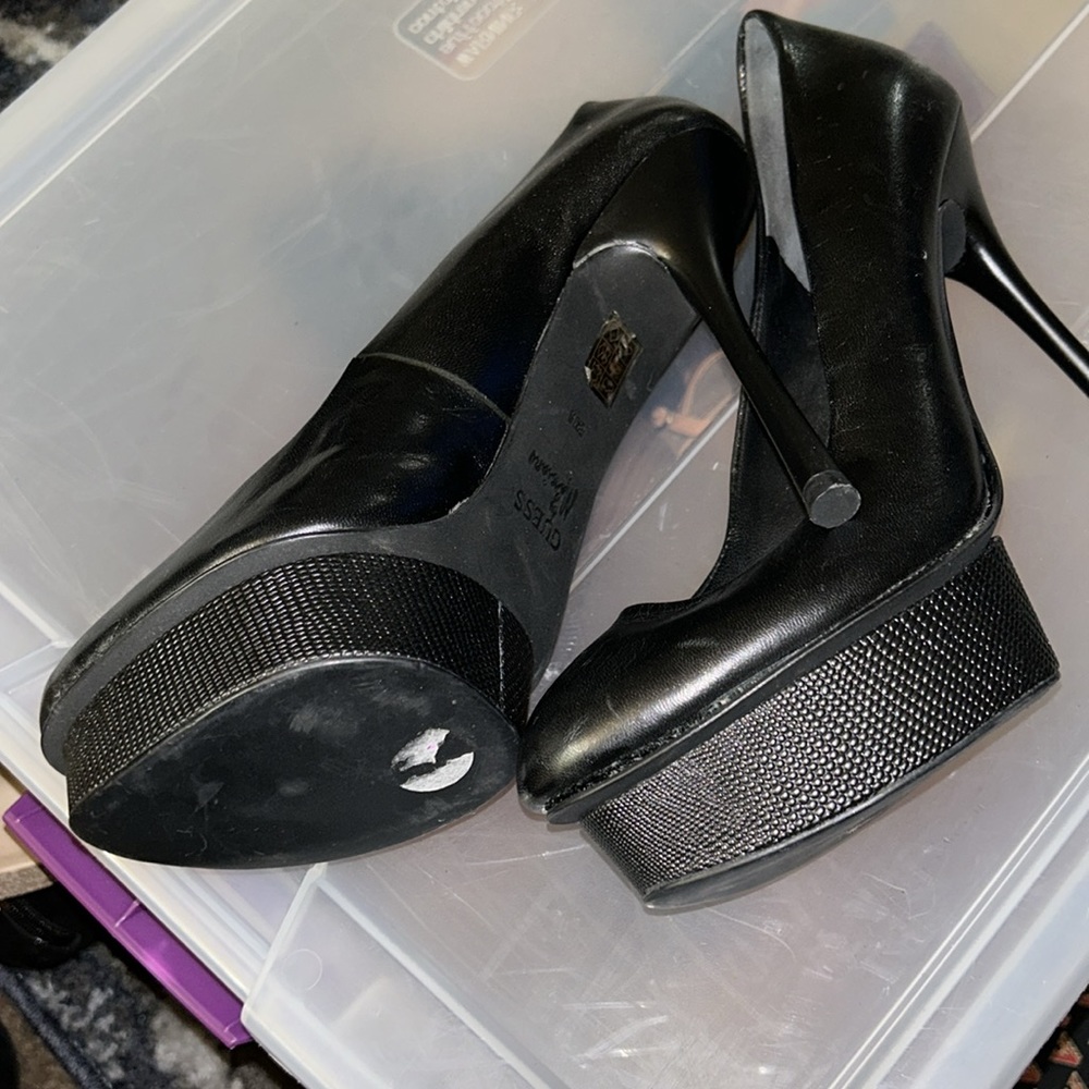 New Guess by Marciano sexy leather heels - Picture 9 of 14
